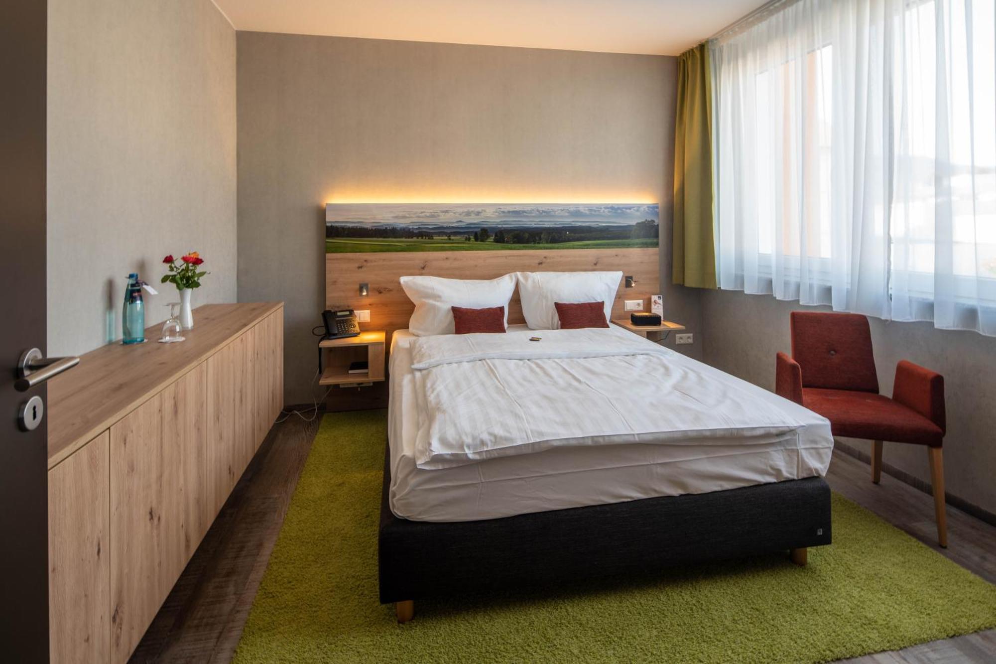 Hotel Schlossberg Wehingen Bagian luar foto