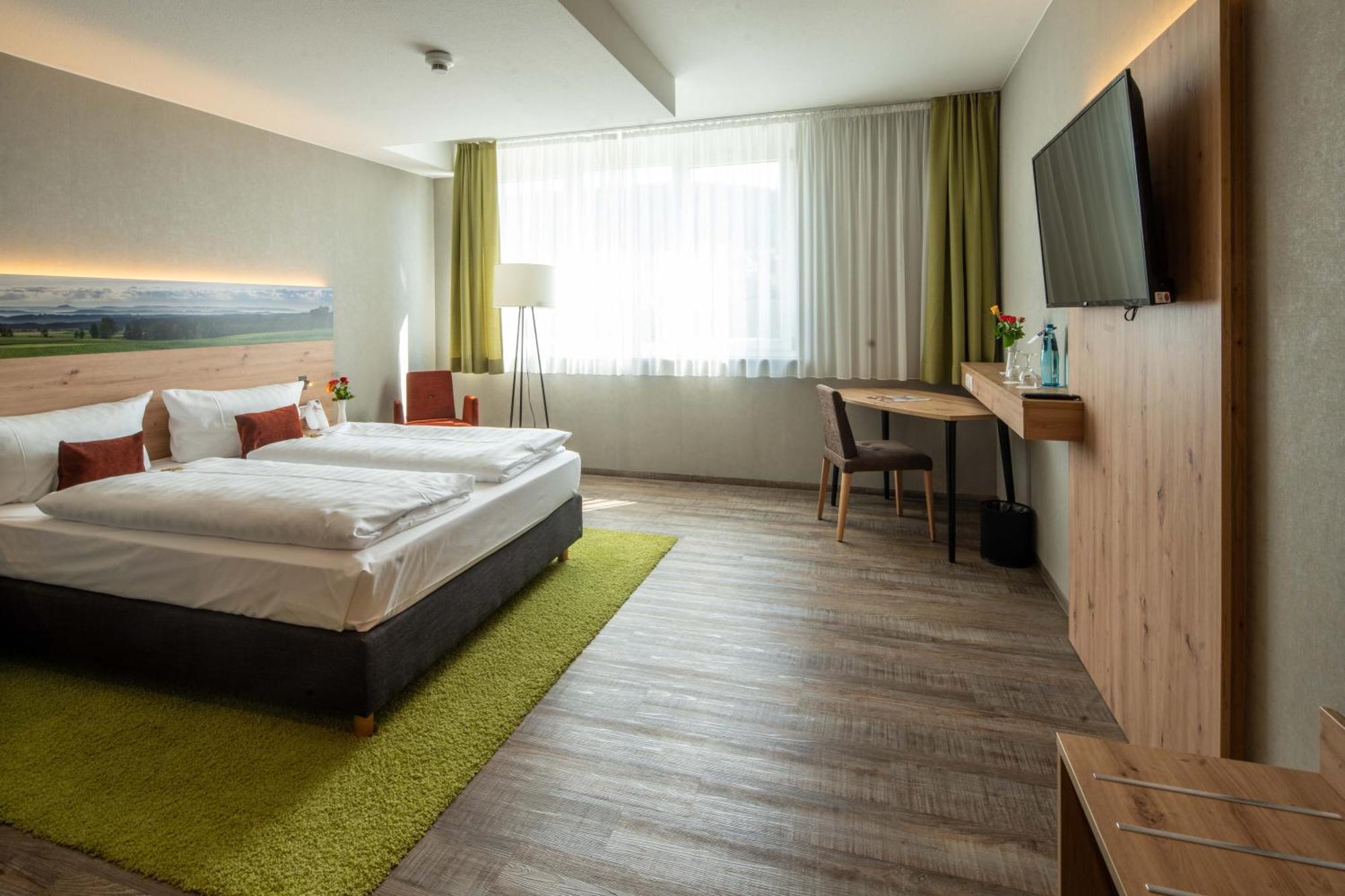 Hotel Schlossberg Wehingen Bagian luar foto